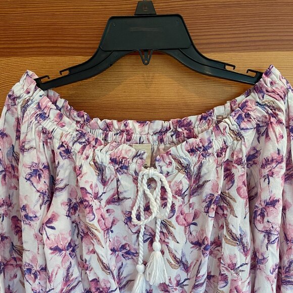 DONATING IF NOT PURCHASED BY 12.1.25 -- Off the shoulder Blouse. NWOT - Picture 3 of 9